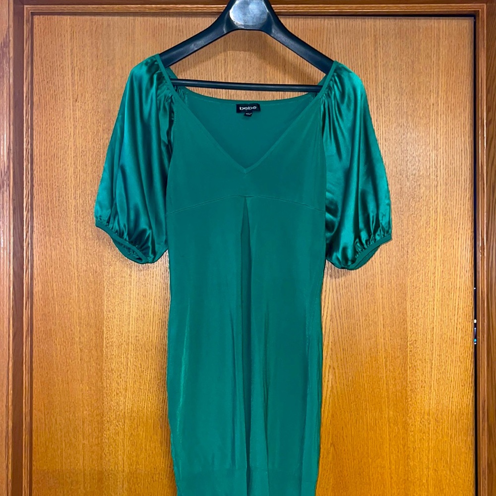 Green BeBe fitted dress with silky shoulder puff sleeve